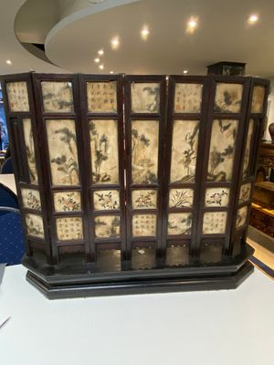 A Chinese seven-fold wooden table screen with painted marble plaques, 19th C. — photo 13