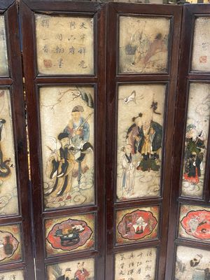 A Chinese seven-fold wooden table screen with painted marble plaques, 19th C. — photo 4