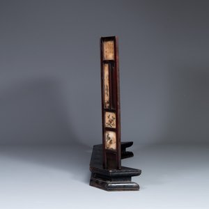 A Chinese seven-fold wooden table screen with painted marble plaques, 19th C. — photo 2