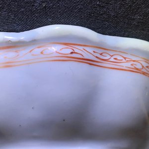 A Chinese shell-shaped famille verte dish, Kangxi — photo 3
