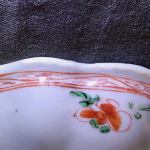 A Chinese shell-shaped famille verte dish, Kangxi — photo 6