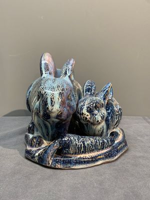 A Chinese Shiwan flambé 'Rabbits' group, Cao Wenxuan 曹文選 and Jing De Zhen Zhi 景德鎮制 seal marks, 1st half 20th C. — photo 1