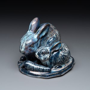 A Chinese Shiwan flambé 'Rabbits' group, Cao Wenxuan 曹文選 and Jing De Zhen Zhi 景德鎮制 seal marks, 1st half 20th C. — photo 1