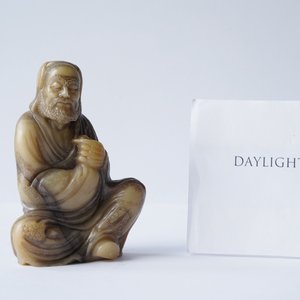 A Chinese Shoushan soapstone figure of a bearded elder, 18th C. — 照片 9