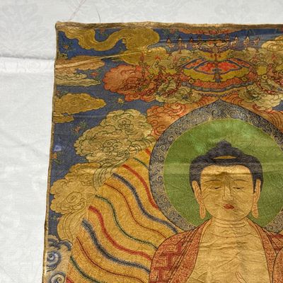 A Chinese silk brocade 'Shakyamuni Buddha' thangka — 照片 17