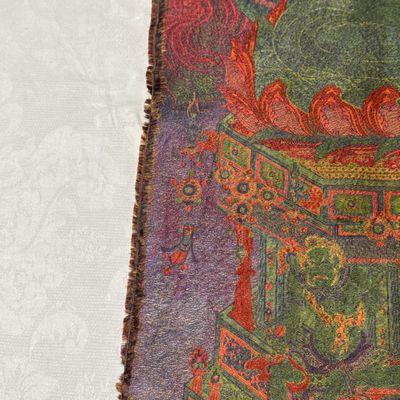 A Chinese silk brocade 'Shakyamuni Buddha' thangka — 照片 6