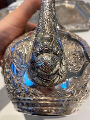 A Chinese silver 4-piece tea service on tray, Tu Mao Xing mark 塗茂興, 19th C. — 照片 37