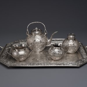 A Chinese silver 4-piece tea service on tray, Tu Mao Xing mark 塗茂興, 19th C. — 照片 2
