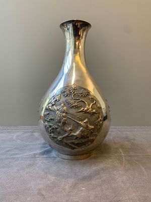 A Chinese silver 'battle scenes' 'yuhuchunping' vase, 19/20th C. — foto 6