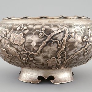 A Chinese silver bowl on foot, marked Wang Hing, 19th C. — 照片 3