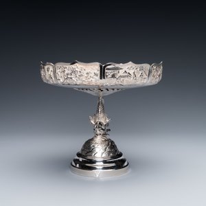 A Chinese silver 'carp dragon' tazza, 19/20th C. — 照片 5