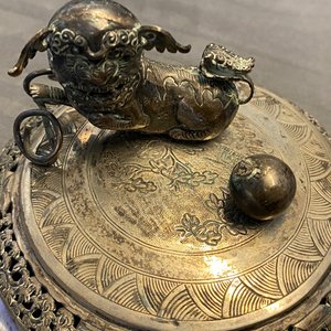 A Chinese silver censer and cover, 19/20th C. — 照片 11