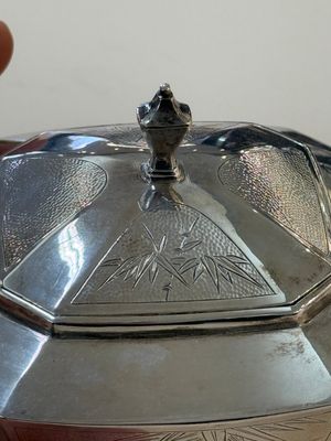 A Chinese silver covered teapot, sugar jar and milk jug with bamboo design, Tackhing 90% silver mark, 20th C. — photo 11