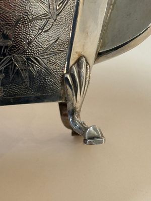 A Chinese silver covered teapot, sugar jar and milk jug with bamboo design, Tackhing 90% silver mark, 20th C. — photo 22