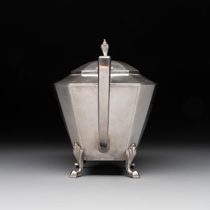 A Chinese silver covered teapot, sugar jar and milk jug with bamboo design, Tackhing 90% silver mark, 20th C. — photo 11