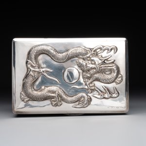 A Chinese silver 'dragon' box and a tobacco box, Sheng chang 昇昌 mark, 19th C. — photo 7