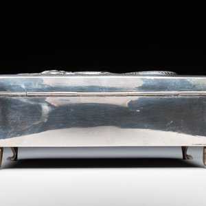A Chinese silver 'dragon' box and a tobacco box, Sheng chang 昇昌 mark, 19th C. — photo 9