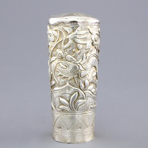 A Chinese silver dragon cane handle, 19th C. — photo 1