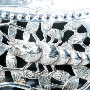 A Chinese silver 'dragon' tazza and a tripod dish with a handle, Sing Fat, Canton or Shanghai, 19/20th C. — photo 24