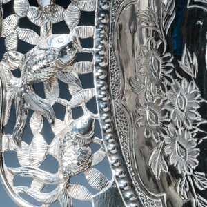 A Chinese silver 'dragon' tazza and a tripod dish with a handle, Sing Fat, Canton or Shanghai, 19/20th C. — photo 25