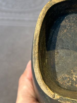 A Chinese silver-inlaid bronze arrow vase with Taotie design, 'touhu 投壺', Ming — photo 11