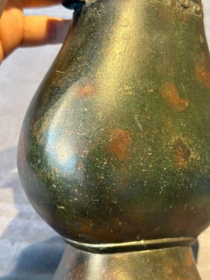 A Chinese silver-inlaid bronze arrow vase with Taotie design, 'touhu 投壺', Ming — photo 9