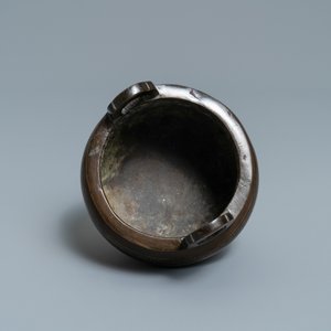 A Chinese silver inlaid bronze censer, Shi Shou mark, 19th C. — photo 7