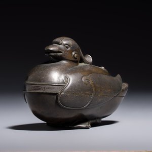 A Chinese silver-inlaid bronze 'Mandarin Duck' censer and cover, Ming — photo 1