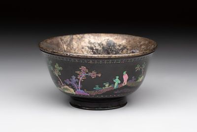 A Chinese silver-lined laque burgauté bowl with figural design, Kangxi