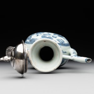 A Chinese silver-mounted blue and white ewer with figures in a landscape, Ming — photo 6