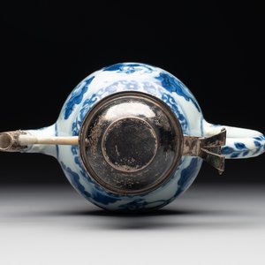 A Chinese silver-mounted blue and white 'Mongolian hunt' ewer, Transitional period — photo 6