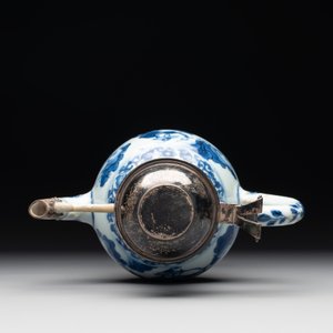 A Chinese silver-mounted blue and white 'Mongolian hunt' ewer, Transitional period — photo 6