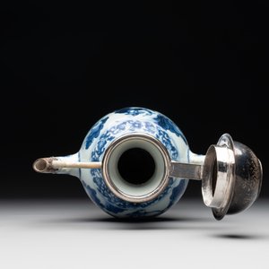A Chinese silver-mounted blue and white 'Mongolian hunt' ewer, Transitional period — photo 7