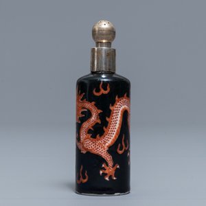 A Chinese silver-mounted famille noire 'dragon' snuff bottle, Qianlong/Jiaqing — 照片 4