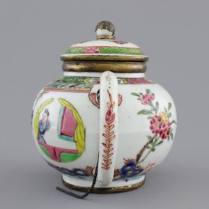 A Chinese silver-mounted famille rose porcelain teapot, Yongzheng-Qianlong, 18th C. — photo 5