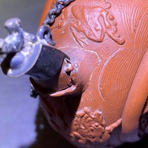 A Chinese silver-mounted reticulated double-walled Yixing stoneware teapot, Kangxi — 照片 18