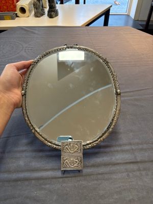 A Chinese silver-plated oval mirror, 19/20th C. — 照片 1