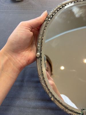 A Chinese silver-plated oval mirror, 19/20th C. — photo 4