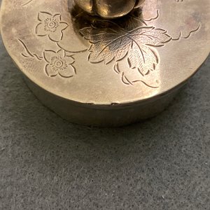 A Chinese silver teapot, cream jug and sugar jar, marked Luen Wo - Shanghai, late 19th C. — 照片 14
