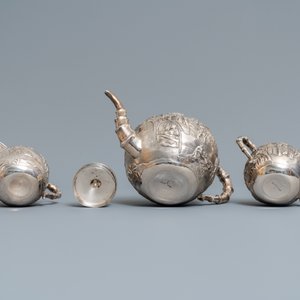 A Chinese silver teapot, cream jug and sugar jar, marked Luen Wo - Shanghai, late 19th C. — 照片 7