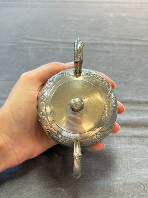 A Chinese silver three-piece tea service, marked Ye Li 業利, Canton, 19/20th C. — 照片 20