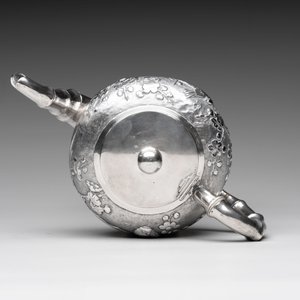 A Chinese silver three-piece tea service, marked Ye Li 業利, Canton, 19/20th C. — 照片 6