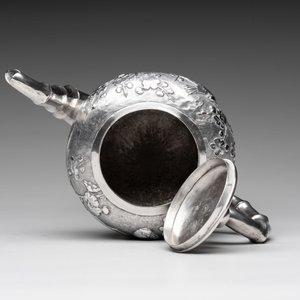 A Chinese silver three-piece tea service, marked Ye Li 業利, Canton, 19/20th C. — 照片 7