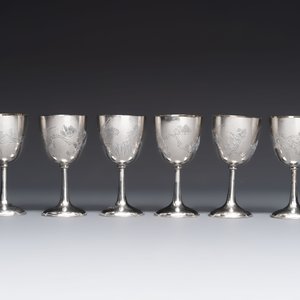 A Chinese silver tray and six gilt-silver cups, 19/20th C. — 照片 6