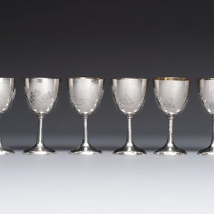 A Chinese silver tray and six gilt-silver cups, 19/20th C. — 照片 7