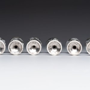 A Chinese silver tray and six gilt-silver cups, 19/20th C. — 照片 10