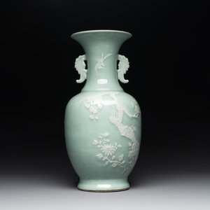 A Chinese slip-decorated celadon-glazed vase with floral design, Qianlong mark and of the period — photo 3