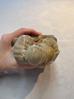 A Chinese soapstone carving of a boy riding an elephant, 20th C. — 照片 13