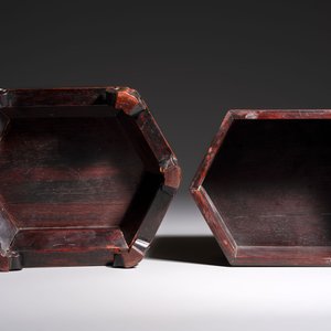 A Chinese soapstone-embellished hongmu 'Antiquities' box and cover, 19th C. — photo 7