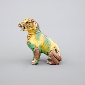 Un chien en porcelaine de Chine de type oeuf et épinards, Kangxi, ca. 1700 — photo 2